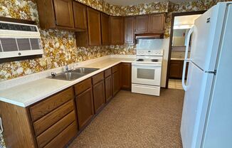 1 bed, 1 bath, $475, Unit 2