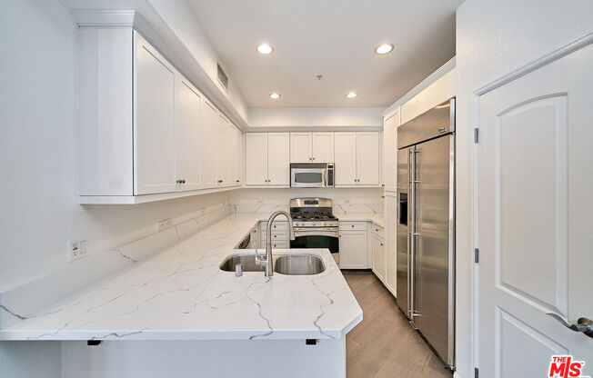 1 bed, 1 bath, 700 sqft, $2,700, Unit 103