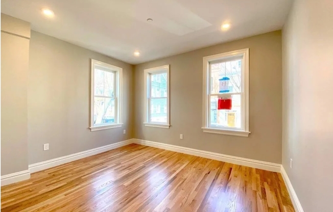 4 beds, 2 baths, 1,765 sqft, $6,300, Unit 15-1