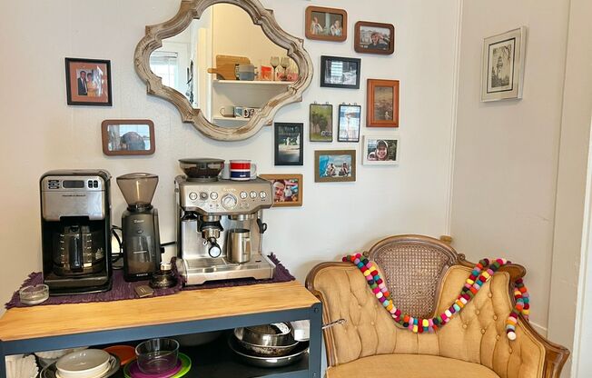 1 bed, 1 bath, 800 sqft, $1,950, Unit 869-14
