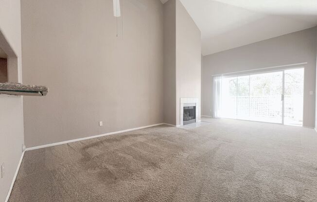 2b2b Condo Tropicana/Jones  $1450