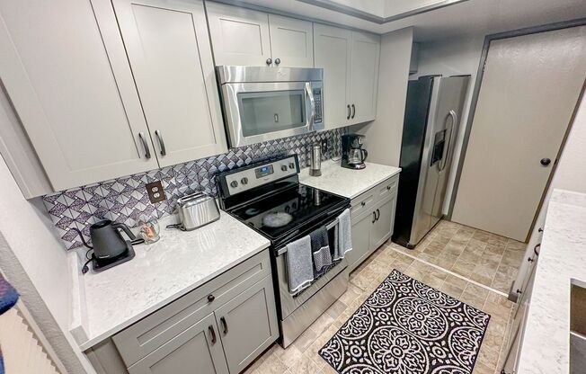 2 beds, 2 baths, $2,550, Unit UNIT C203