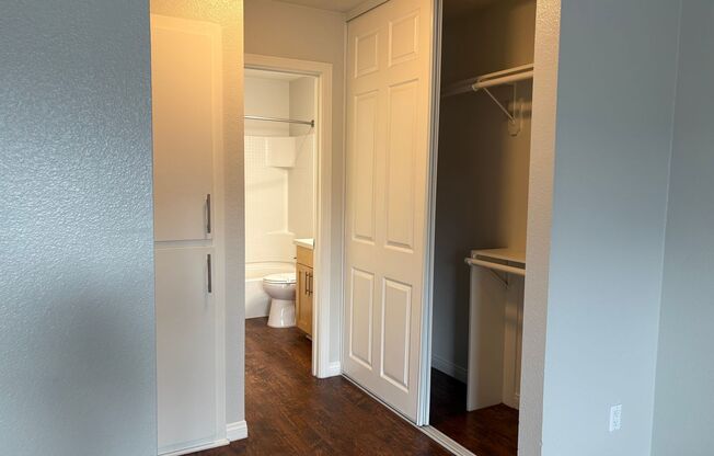 1 bed, 1 bath, 736 sqft, $2,180, Unit B048