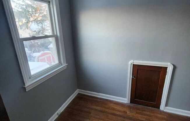 3243 W 115 ST