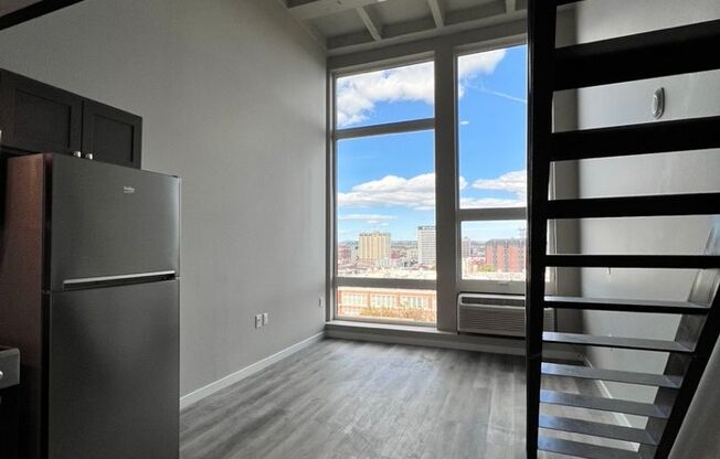 Studio, 1 bath, 484 sqft, $1,575, Unit 204