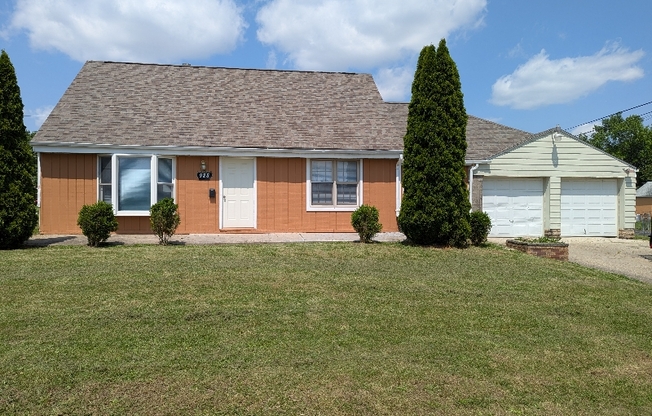 925 SCOTT RD