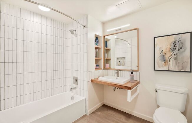 Studio, 1 bath, $2,595, Unit 805