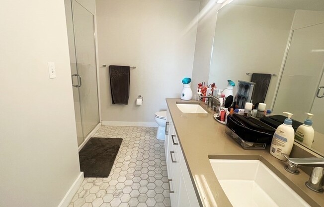 2 beds, 2 baths, 951 sqft, $4,000, Unit 309