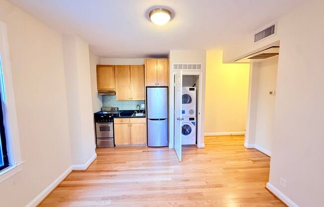 Studio, 1 bath, 337 sqft, $1,895, Unit H107