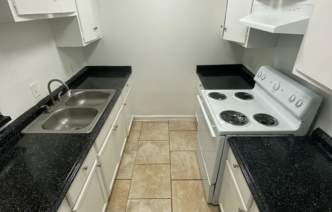 1 bed, 1 bath, 563 sqft, $1,130, Unit 2023