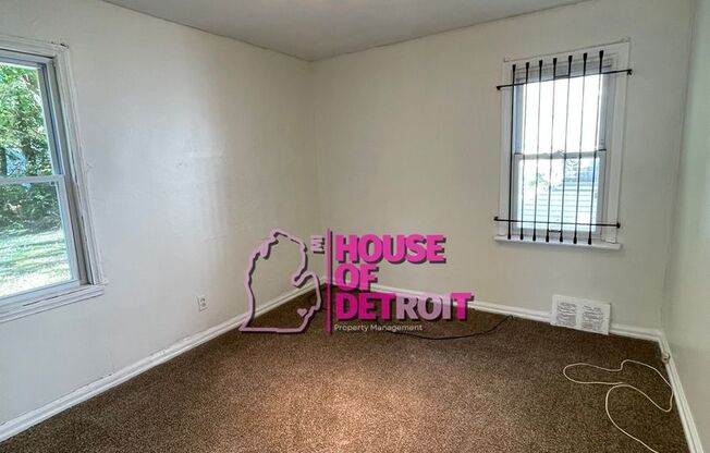 3 beds, 1.5 baths, $1,300