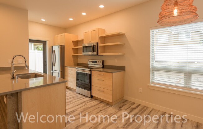 2 beds, 2.5 baths, 1,250 sqft, $2,695, Unit 2 NE Hadley #2