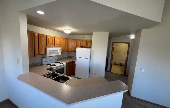 1 bed, 1 bath, 756 sqft, $1,555, Unit 202-314