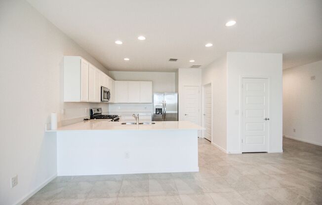 Bella Vista Farms 3 bedrooms!!