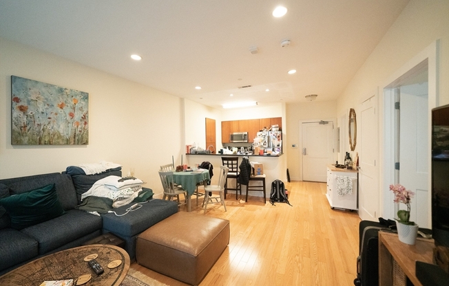 1 bed, 1 bath, 759 sqft, $3,600, Unit 310