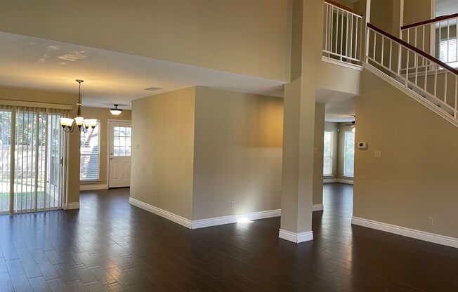 13731 Oak Pebble