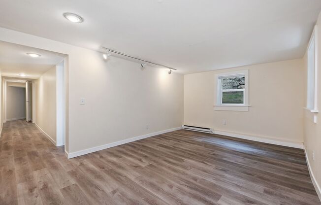 3 beds, 2 baths, 1,014 sqft, $2,750, Unit A