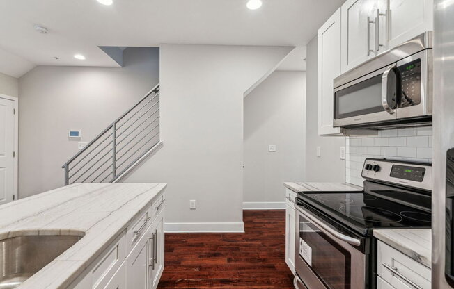 1238 N 6 ST