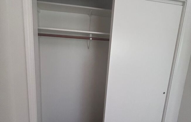 2 beds, 1 bath, 794 sqft, $1,345, Unit 811 - 203 TC