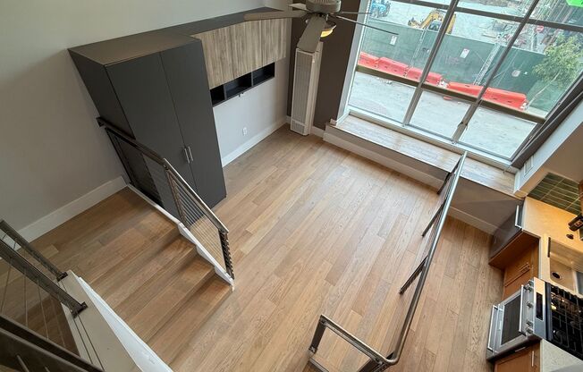 EPIC REA- Amazing SOMA Loft w/View - 1 BR/1.5 BA, Parking, Storage