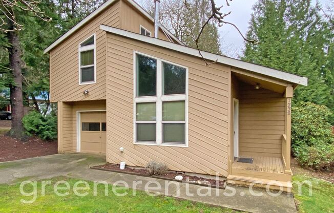 2 beds, 1 bath, $2,050