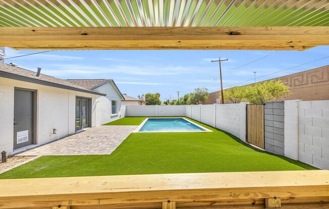 6 BED/4 BATH Complete remodel with backyard pool & bar