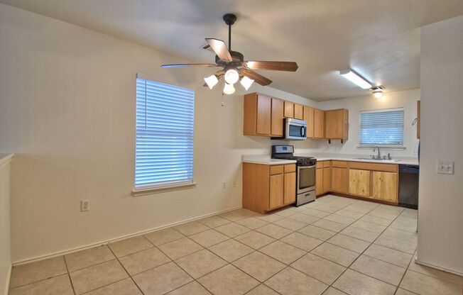 3 beds, 2 baths, $1,695