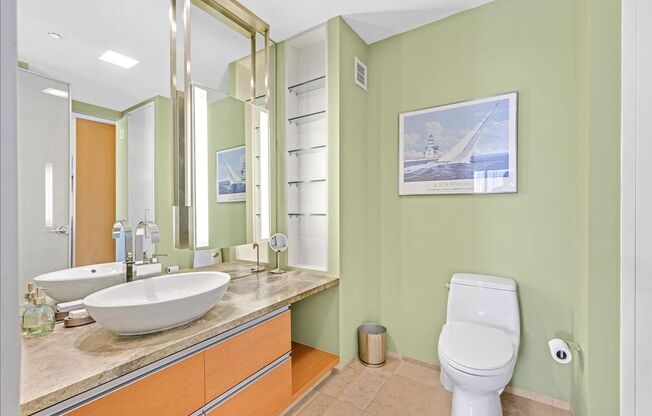 1 bed, 1 bath, $2,850