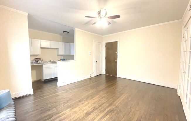 Studio, 1 bath, $875, Unit 23
