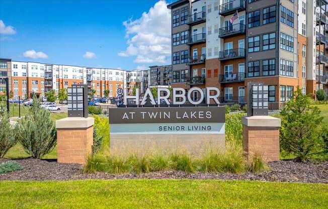 Dominium_Harbor at Twin Lakes_Exterior 3.jpg