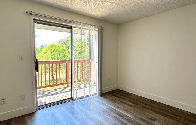 2 beds, 1 bath, 803 sqft, $1,550, Unit 92