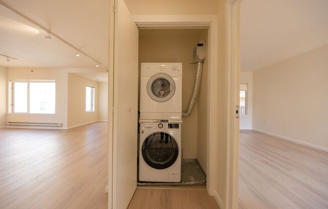1 bed, 1 bath, 965 sqft, $2,750, Unit 507