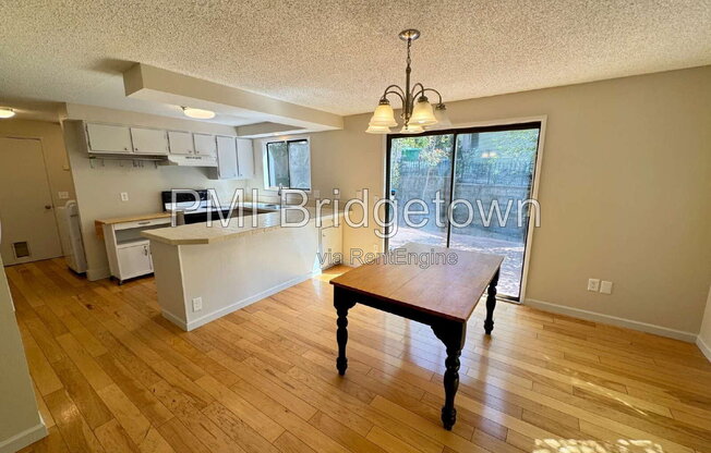 702 SW 6 CT