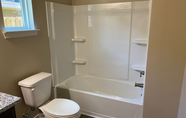 2 beds, 2 baths, 1,162 sqft, $1,525, Unit 202