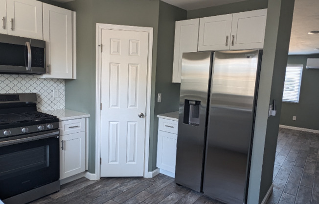 3438 E MONTE VIS