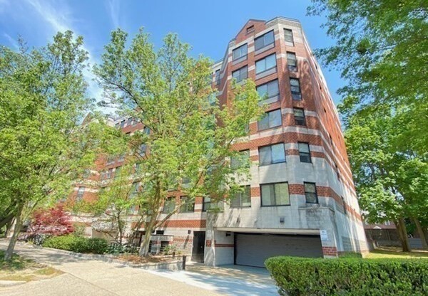 1933 Commonwealth Ave