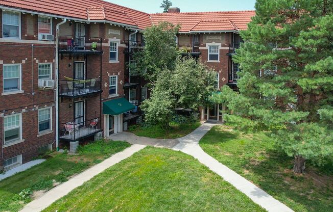 Dwight Apartments