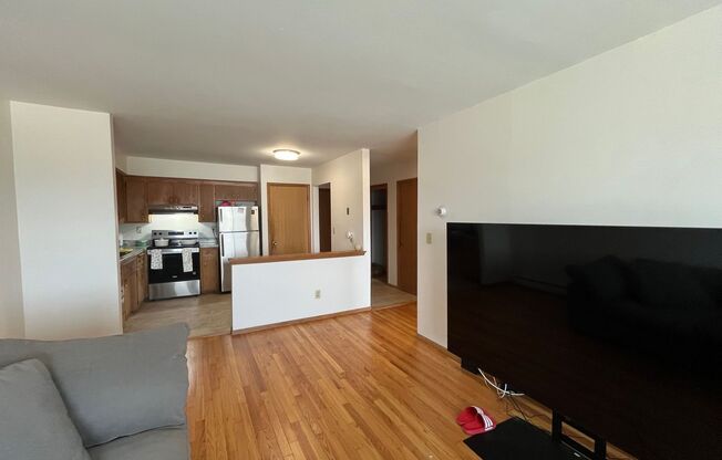 1 bed, 1 bath, $1,015, Unit 17