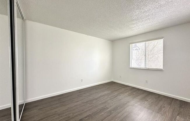 2 beds, 1 bath, 803 sqft, $1,555, Unit 133