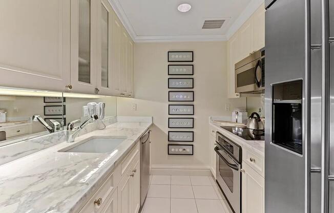 1 bed, 1 bath, 770 sqft, $6,700, Unit 14C