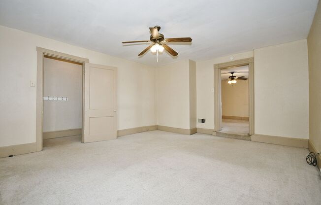 2 beds, 1 bath, $1,200, Unit Unit 1