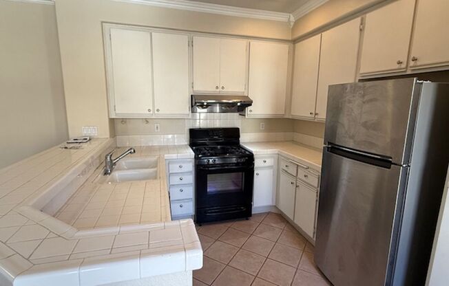 2 beds, 2 baths, $2,800