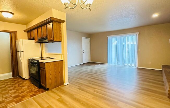 2 beds, 2 baths, $1,245, Unit # 19