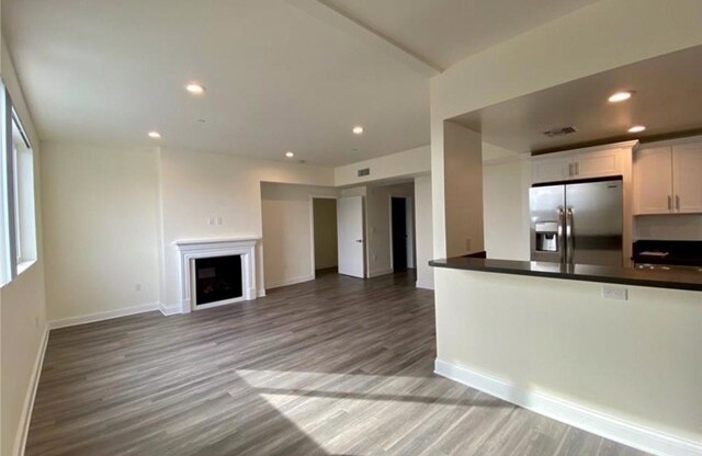 3 beds, 2.8 baths, 1,620 sqft, $3,695, Unit 301