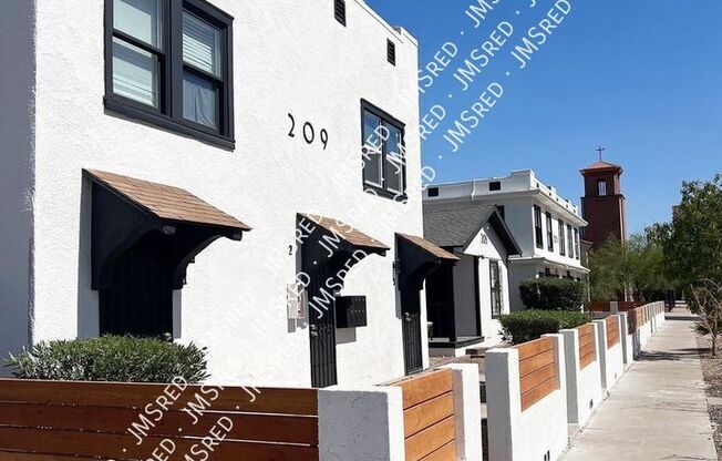 209 N 16 AVE