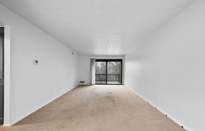 1 bed, 1 bath, $949, Unit 306 Cedar Hill Drive