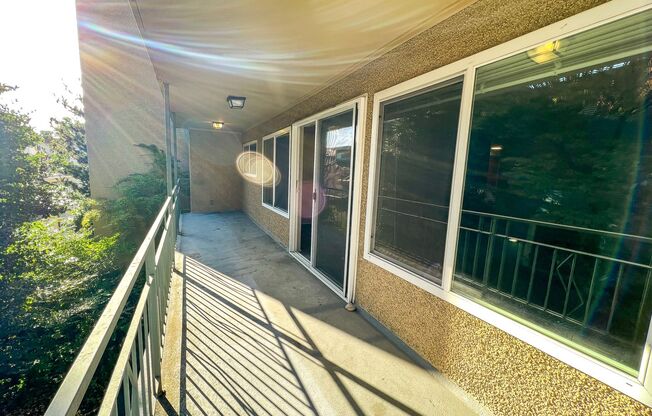 3 beds, 2 baths, 1,390 sqft, $3,095, Unit 401
