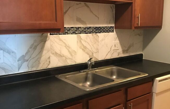 2 beds, 1.5 baths, 1,100 sqft, $1,375, Unit 806-235