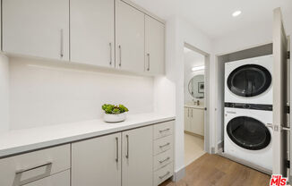 2 beds, 2 baths, 1,160 sqft, $5,395, Unit 107