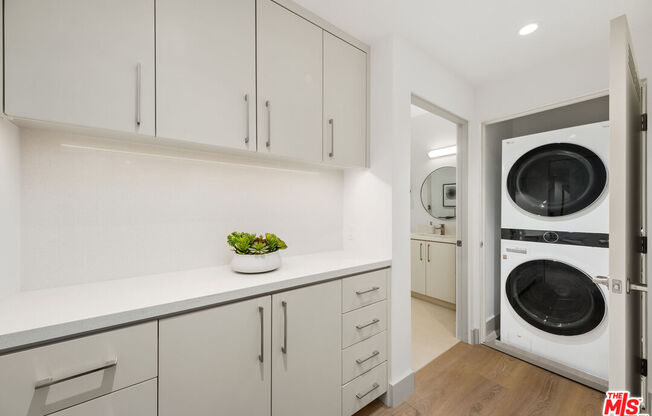 2 beds, 2 baths, 1,160 sqft, $5,395, Unit 107